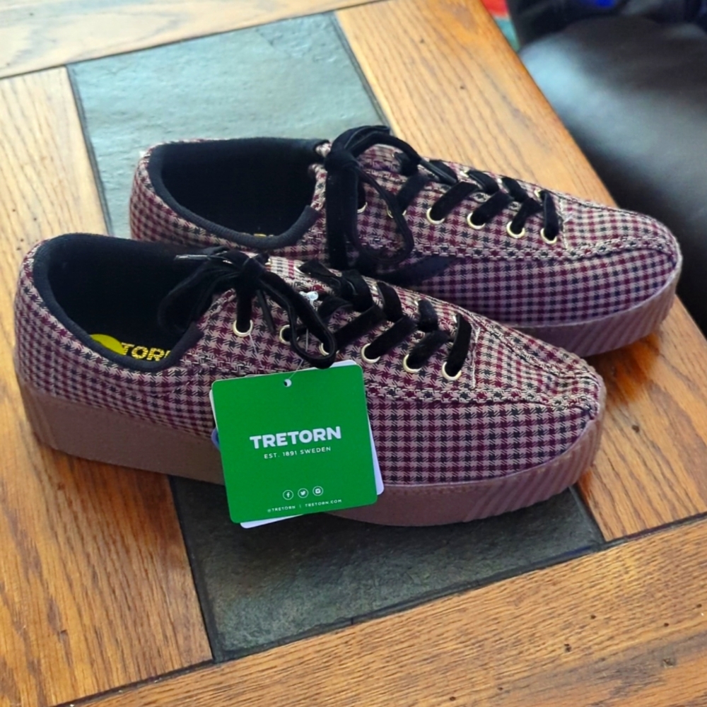 NWT Tretorn Houndstooth Platform Nylite Plus Bold Shoes Size 9